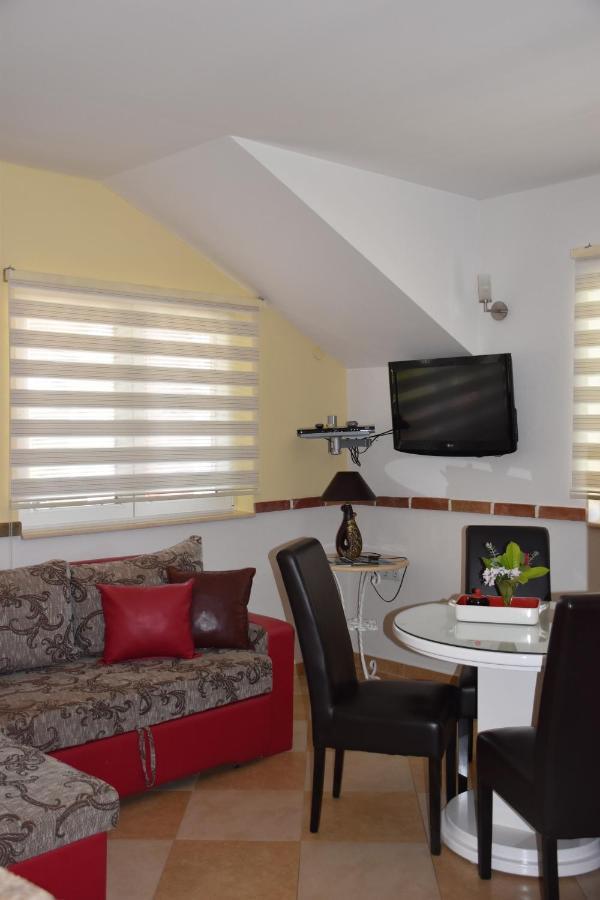 Apartments Scepanovic 티바트 외부 사진