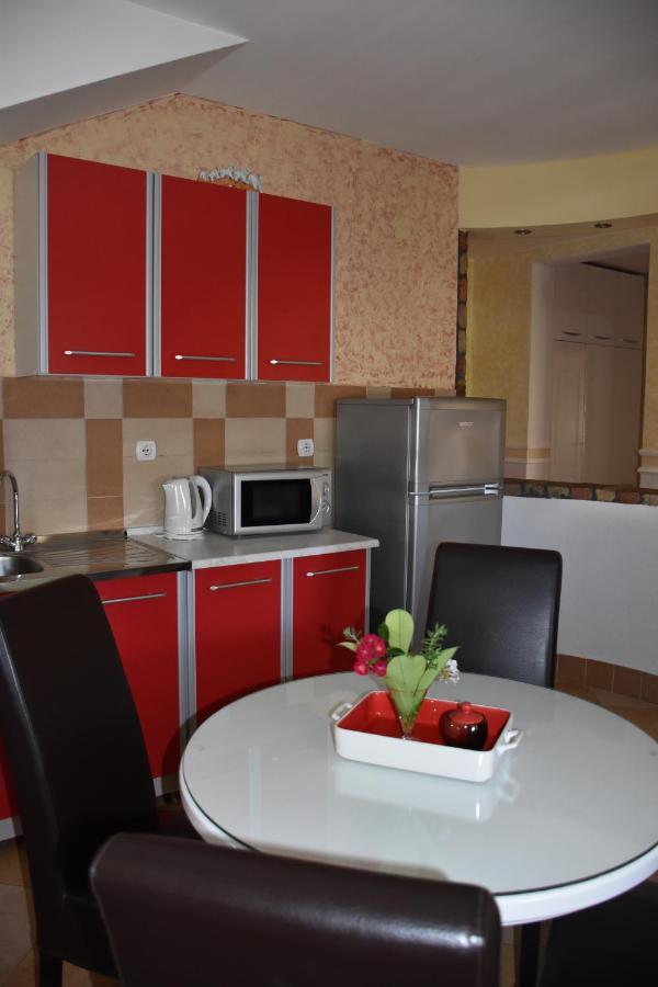Apartments Scepanovic 티바트 외부 사진