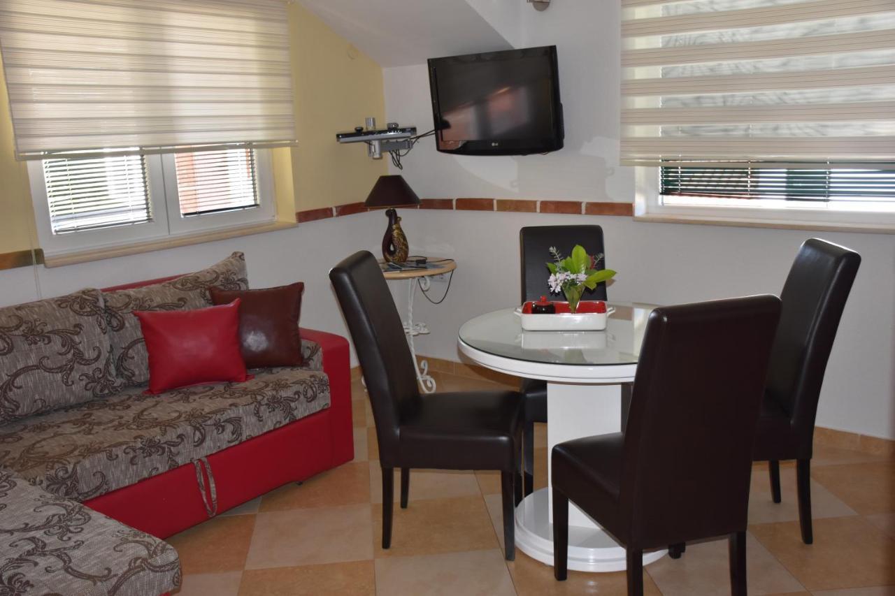 Apartments Scepanovic 티바트 외부 사진