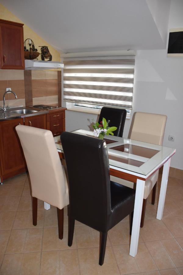 Apartments Scepanovic 티바트 외부 사진