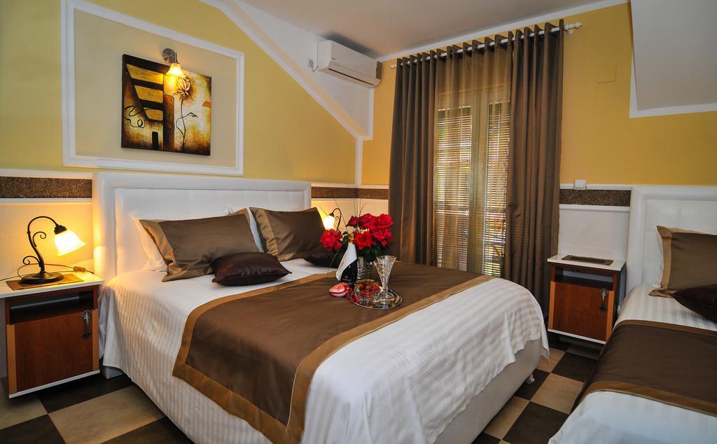 Apartments Scepanovic 티바트 외부 사진