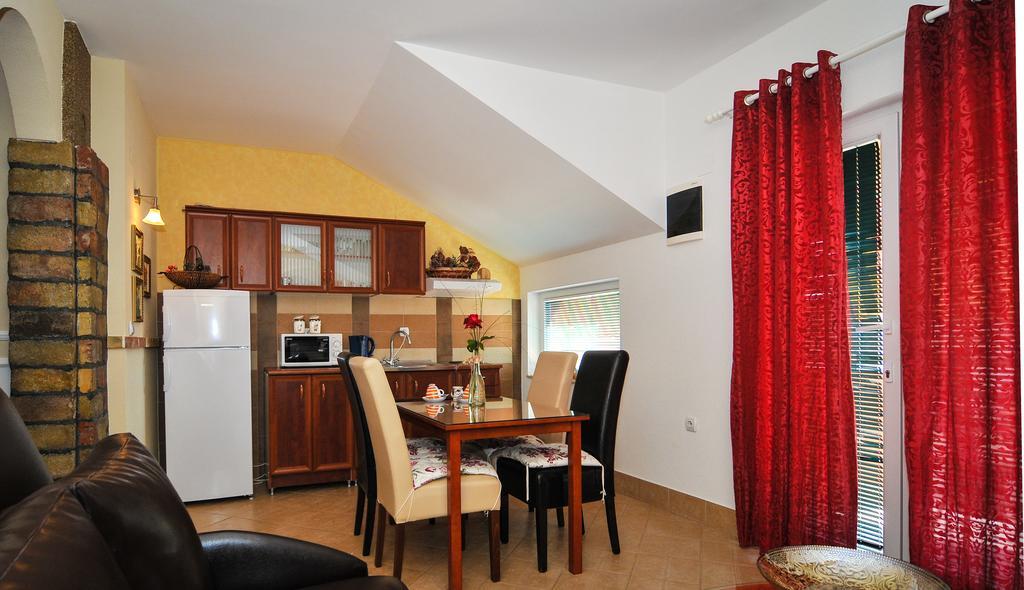 Apartments Scepanovic 티바트 외부 사진