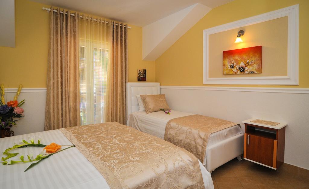 Apartments Scepanovic 티바트 외부 사진